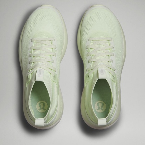 Lululemon Chargefeel Mid Shoes - Picture 2 of 9